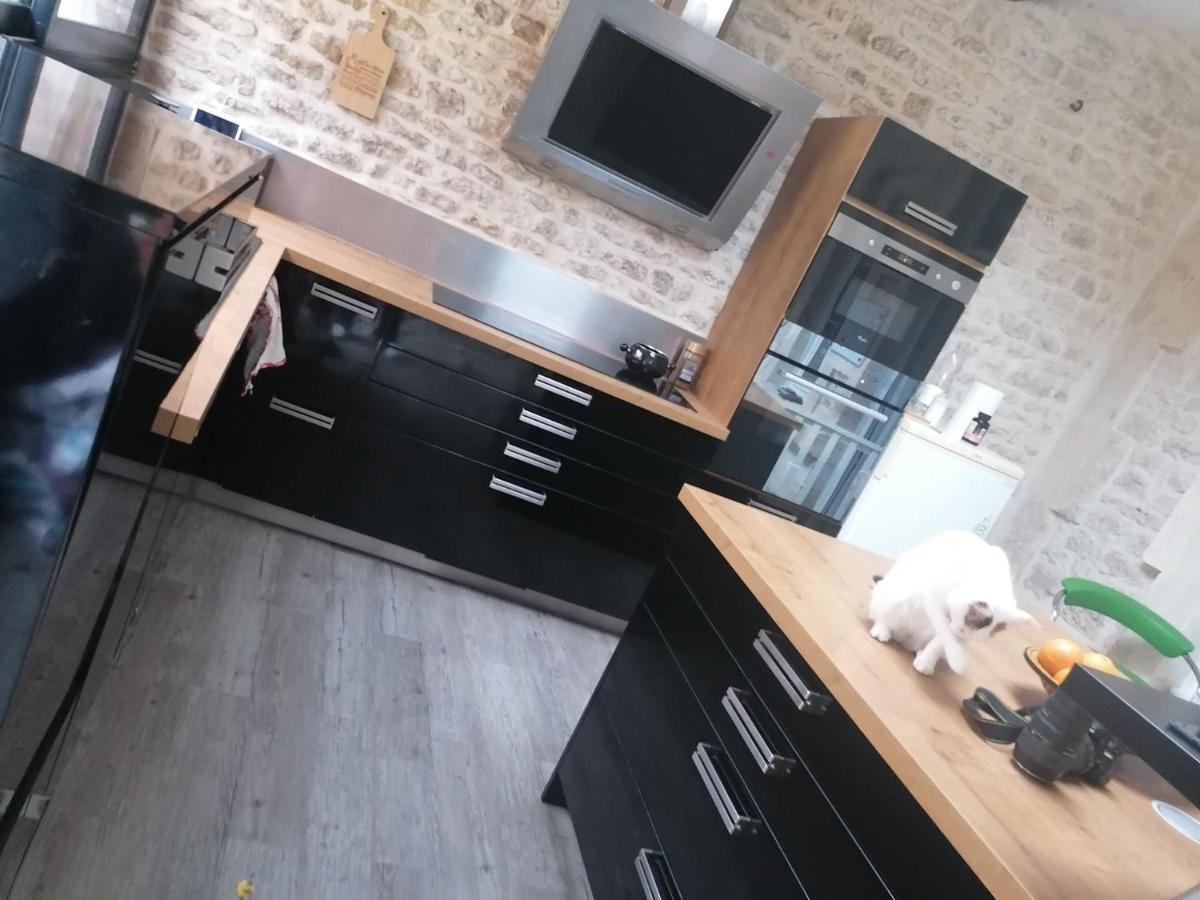 Belle Chambre D'Hote Pour 2 A 4 Personnes Leilighet Chef-Boutonne Eksteriør bilde